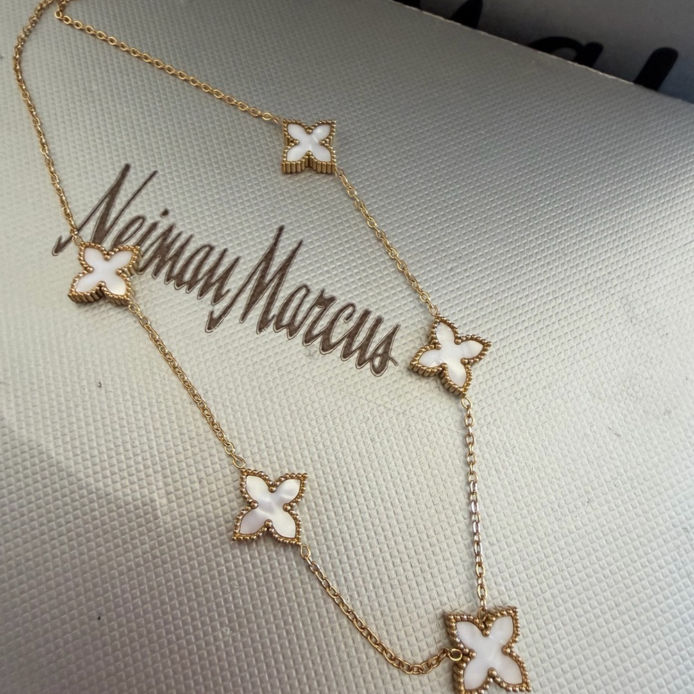Venetian Princess Clover Necklace 18k $1795.00